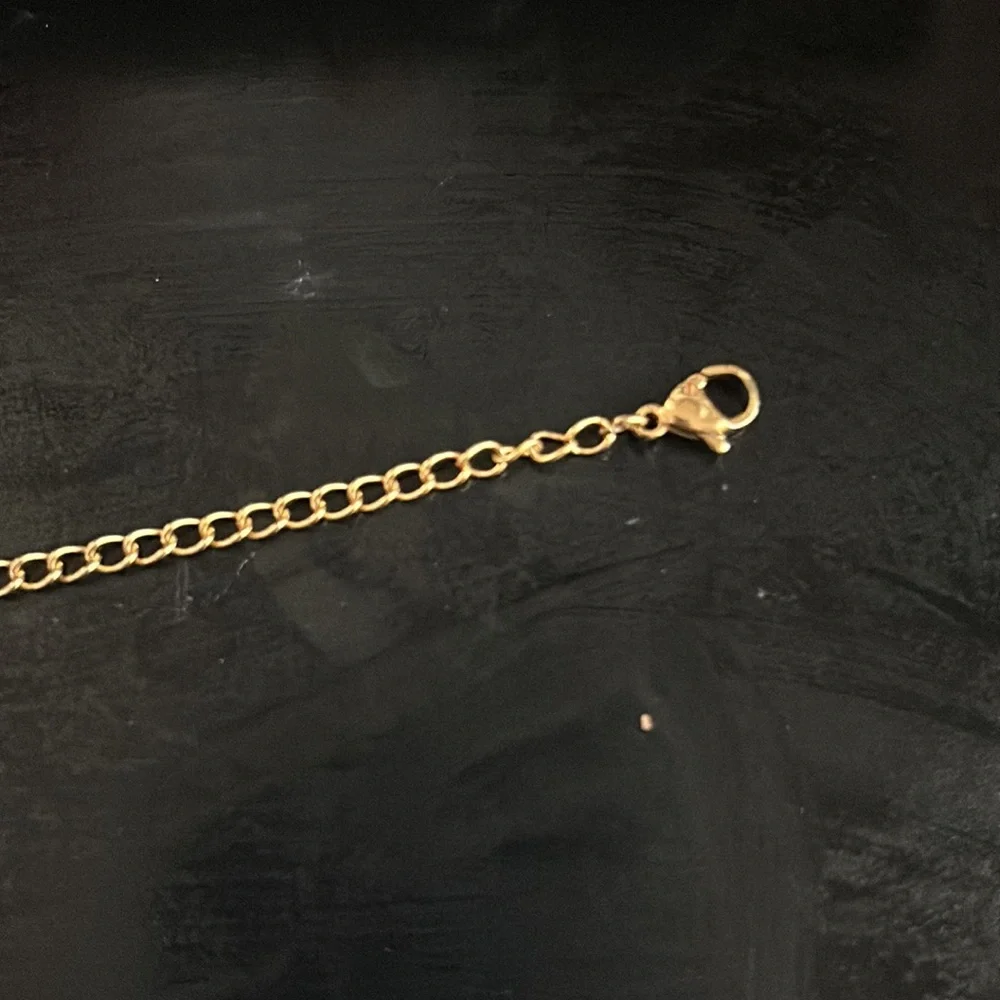 💰FINAL PRICE DROP💰Child’s Lobster-Clasp gold bracelet